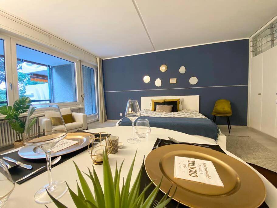 ביסונה Luganersee, Pool, Strand, Parkplatz, Suite מראה חיצוני תמונה