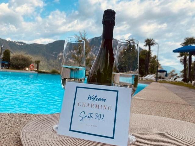 ביסונה Luganersee, Pool, Strand, Parkplatz, Suite מראה חיצוני תמונה