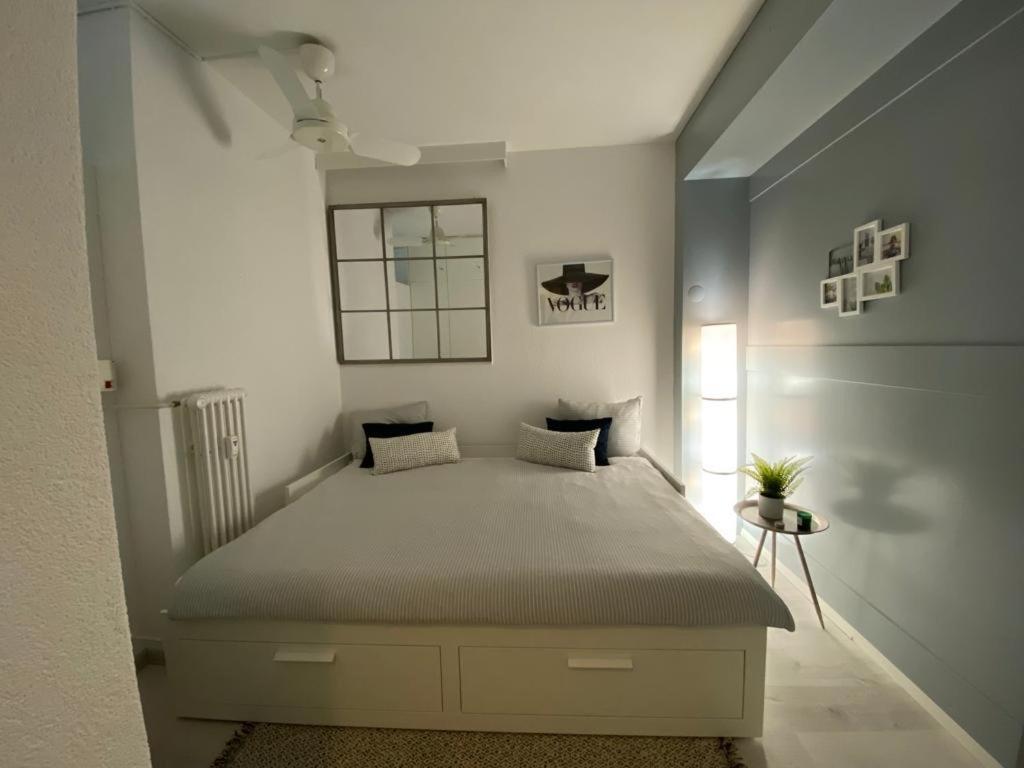 ביסונה Luganersee, Pool, Strand, Parkplatz, Suite מראה חיצוני תמונה